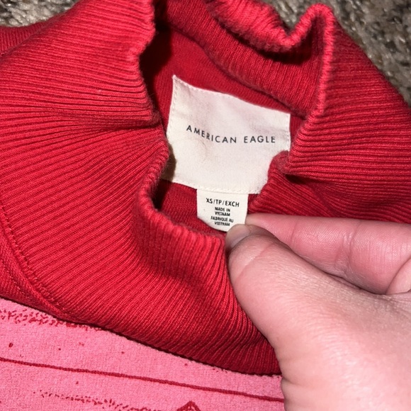 American Eagle Outfitters Red Long Sleeve Turtleneck Sweatshirt Women’s - Picture 3 of 3
